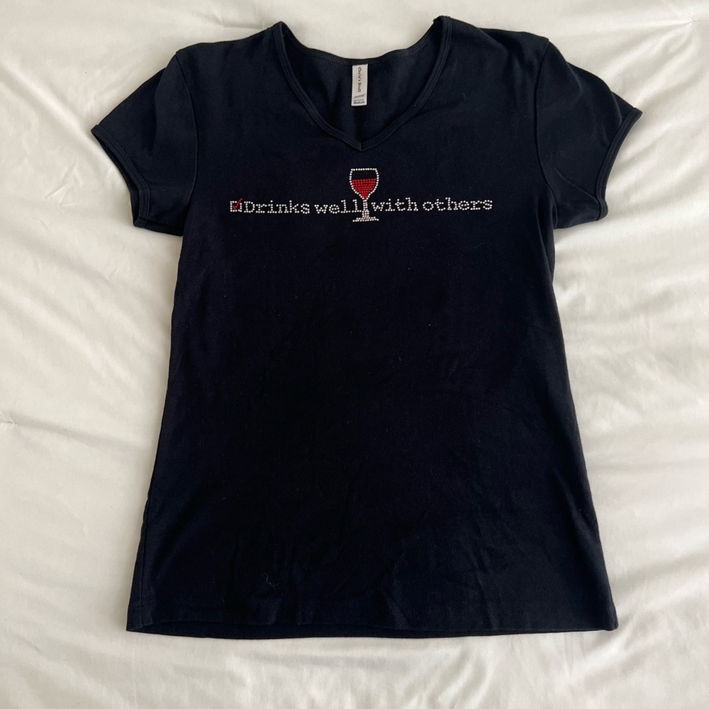 "Drinks Well With Others" t-shirt 🍷
Rhinestones all intact
